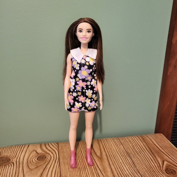Barbie Fashionista #187 - Picture 4 of 4